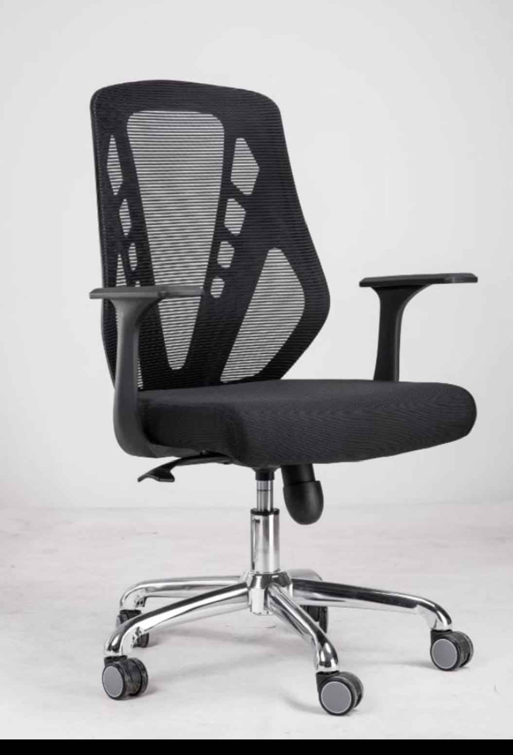  RK-M415 – Mesh Revolving Office Chair | Ergonomic Comfort & Sleek Design  